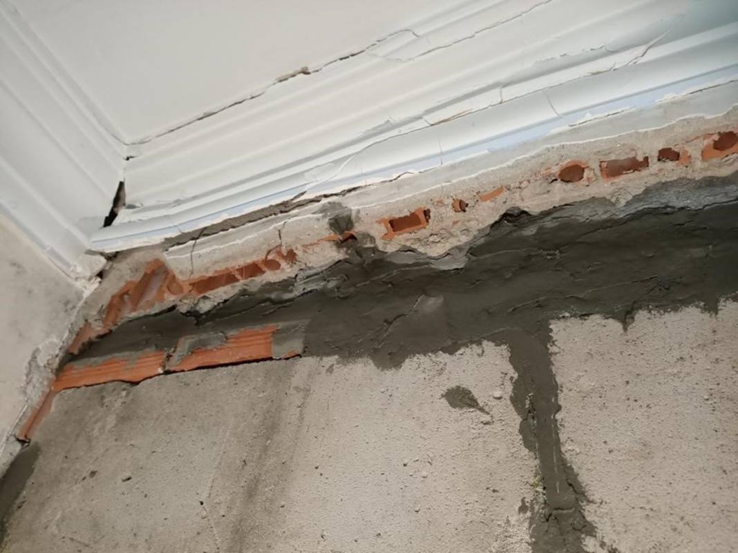 Genç kadın üstünü değiştirirken kendini dışarıda buldu! Bu kadar sorumsuzluk 'Pes' dedirtti 7